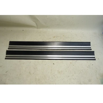 Par de insertos cromados negros para alféizar de puerta BMW E36 2 puertas 1992-1999 OEM Foto 1 de 4