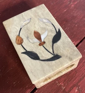 Vintage Handmade Soapstone Trinket Box Mother Of Pearl Inlay Made in India - Picture 1 of 8