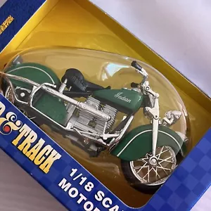 INDIAN FOUR MOTORCYCLE DIE CAST ROAD & TRACK 1/18 DIECAST GREEN NEW - Picture 1 of 11