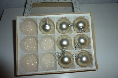 sehr alte Christbaumkugeln Weihnachtskugeln Silber Matt ca. D 4 cm west Germany - Bild 1 von 4