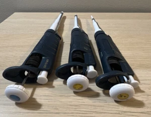 SCHÖNES Set X3 großer Kolben Gilson Pipette Pipetman Pipettierer P20, P200, P1000 - Bild 1 von 3