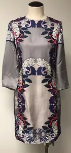 VESTIDO VILAGALLO RICHMOND ESTAMPADO GRIS SEDA CAMBIO CON AZUL Y ROSA JARDÍN FIESTA 6 NUEVO CON ETIQUETAS - Imagen 1 de 9