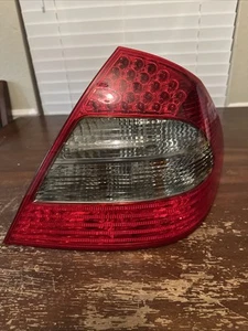 2007-2009 Mercedes Benz E-class w211 Tail Light Lamp Right Side OEM - Picture 1 of 8