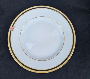 Placa lateral Wedgwood CLIO. Diámetro 7 ins. 17,6 cms - Imagen 1 de 5