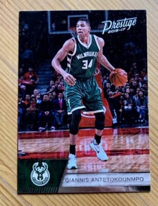 2016-17 Panini Prestige Giannis Antetokounmpo Bucks #15