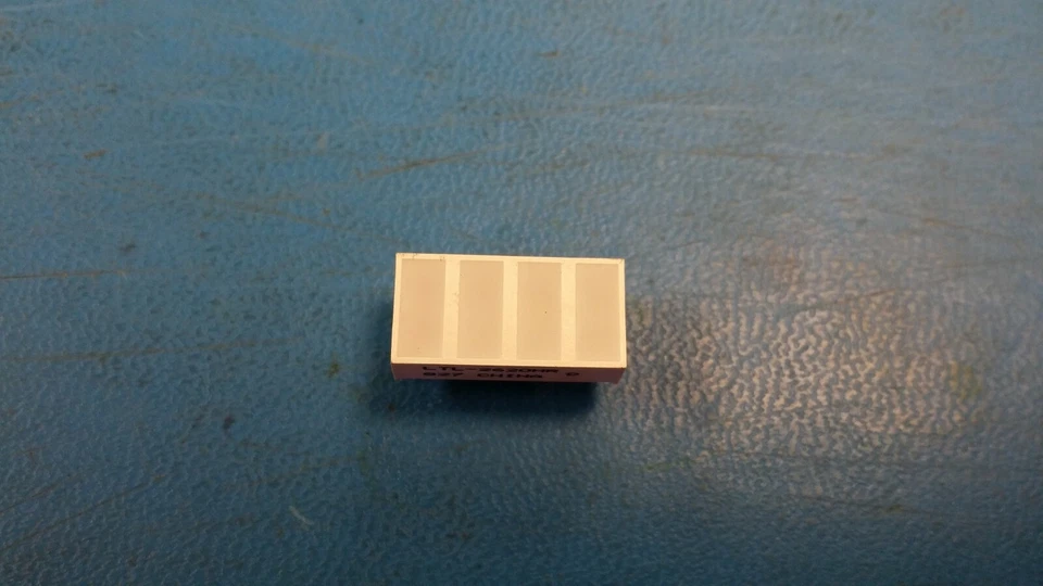 (5 PCS) LTC-2620HR LITE-ON LED LIGHT BAR RECT 1X4 HE RED ROHS - Image 1 of 1