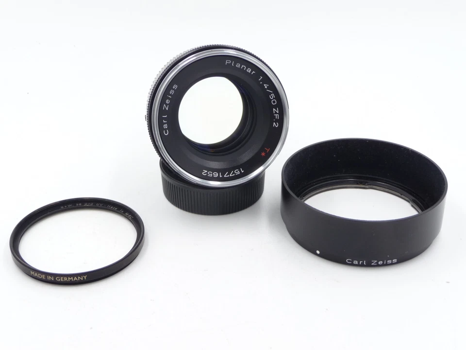 Zeiss Planar 50mm f1.4 ZF.2 para Nikon F + tapa trasera, filtro UV, capó, funda blanda Foto 1 de 4