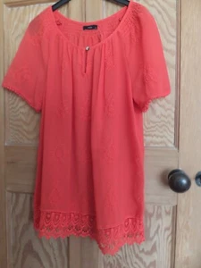 M&CO Coral Chiffon Paisley Gypsy Top. Size 12 Excellent condition - Picture 1 of 7