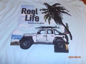 NEU - REEL LIFE "RAISED ON THE WATER" JEEP W/SURFBOARDS" S/S T-SHIRT HERREN GR. L - Bild 1 von 7