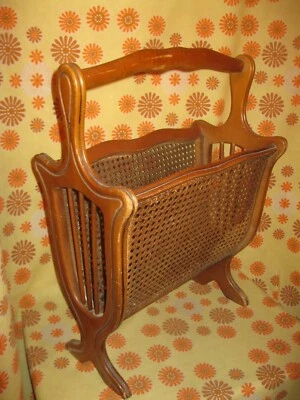 Vintage 60s 70s Ancien PORTE-REVUES JOURNAUX en BOIS et CANNAGE Revue Journal - Photo 1/4