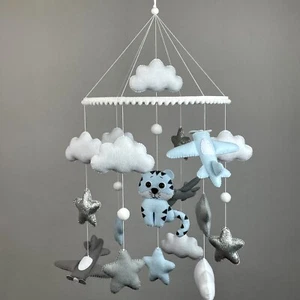 Mobile bambino ragazzo con aereo tigre culla in feltro asilo mobile blu baby shower regalo - Foto 1 di 10