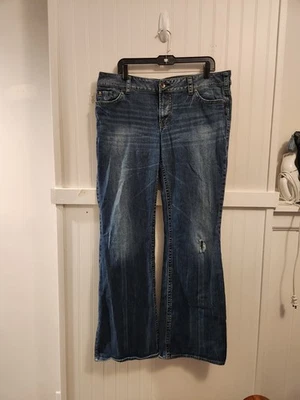 Silver Jeans Women's 36X33  Boot Cut Jeans - Image 1 of 4