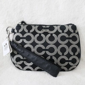 NWT COACH 45277 Signature OP Art Black and white WRISTLET NEW - Picture 1 of 5