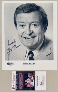 Chick Hearn Signed Autographed 8x10 Photo JSA Cert. Los Angeles Lakers Announcer - Picture 1 of 1