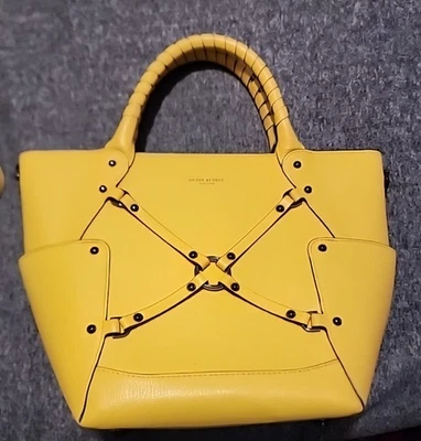 Bolso de Mano Henri Bendel Pequeño Arnés Camelia Dorado Crema Foto 1 de 4