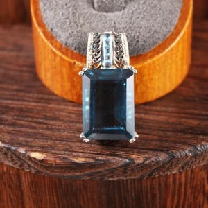 Chuck Clemency Emerald Cut London Blue Topaz Pendant Sterling Silver 1 1/8" - Afbeelding 1 van 5