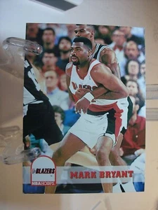 1993-94 SkyBox NBA Hoops #395 - Mark Bryant - Portland Trail Blazers 93-225 - Picture 1 of 2