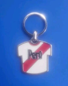 Vintage Schlüsselanhänger silberfarben Peru Fußball Trikot - Bild 1 von 3