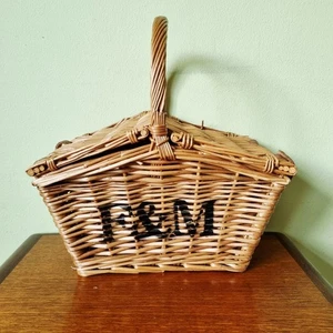 Fortnum Mason F&M Cesto in vimini leggero mini cacciatore picnic piccolo manico cestino - Foto 1 di 12