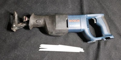 Bosch 1644-24 18V NI-MH Cordless Reciprocating Saw W/ Blades No Battery - Image 1 of 4