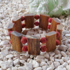 Pulsera Exótica Etoxylon Agarwood Buen Olor Gaharu Buaya Genuino Coral Marino #04 - Imagen 1 de 4