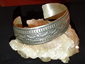Douglas Etsitty, Navajo Sterling Silver Wide Tooled Chunky Stamped Cuff Bracelet - Picture 1 of 10