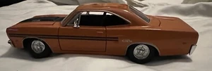 Maisto 1970 Plymouth GTX Orange Die Cast Car Scale 1:25 - Picture 1 of 5