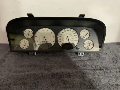 02 03 04 Cuadro de instrumentos velocímetro Jeep Grand Cherokee Foto 1 de 4