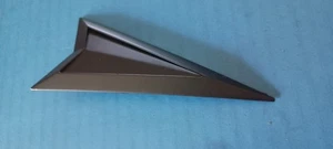 PONTIAC 5 inch G6 GT GXP OEM FRONT GRILL BLACK EMBLEM ONE TAB MISSING OEM USED - Picture 1 of 6