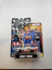 Nascar 1 64 Hot Wheels Justice League Ricky Rudd Ford Taurus Wonder Woman - Picture 1 of 6