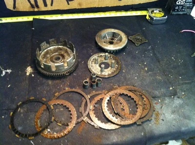 Honda CB CB200 CB200T 200T 1976 doble usado cesta de embrague exterior y varilla de bomba de aceite Foto 1 de 4