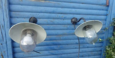 2 Anciennes lampes de cour de ferme,école,atelier,col de cygne no jielde - Photo 1/4