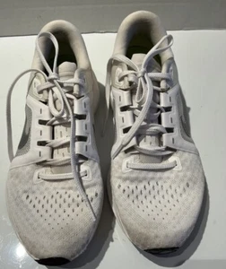 Nike Air Zoom Vomero 16 White Running Shoes Women’sSz 8 Sports Gorpcore Walking - Picture 1 of 9