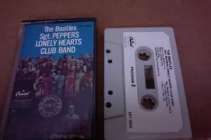 EX RARE original 1968 1st release PAPER LABEL CASSETTE The Beatles Sgt. Pepper - Bild 1 von 10