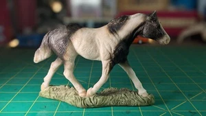 A Horse Statue (5" Width) UDC 1998 081522 - Picture 1 of 2