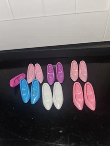 Konvolut 6 Paar 1 einzelne Vintage Barbie Heels gemarkt Malaysia - Bild 1 von 3