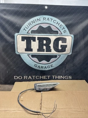 Conjunto intermitente delantero izquierdo premium Infiniti Q50 sedán 16-24 26135-4GA1A Foto 1 de 4