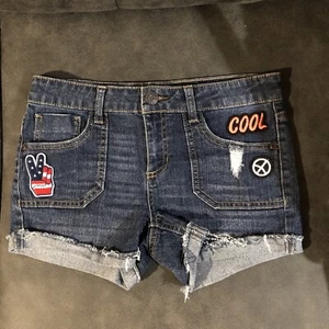 Mudd Girls Size 16 Blue Jeans Shorts Distressed Peace Sign Patches - Nice Shape - Picture 1 of 11
