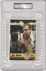 JOHN WOODEN Autograph Auto UCLA Postcard PSA / DNA Certified Authentic - Picture 1 of 2