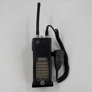 Yaesu FT-208R VHF Handsender mit Mikrofon, Halterung und Handbüchern - Bild 1 von 16