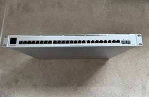 Ubiquiti UniFi Enterprise 24 PoE – 24-Port 2.5GbE/1GbE L3 PoE+ Managed Switch - Picture 1 of 12