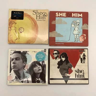 She & Him  Volume One, Two, & Three,  with Classics.  Lot Of 4 CD’s Foto 1 de 4