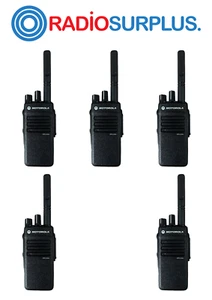 5 x Motorola XPR3300E radio UHF AAH02RDC9VA1AN e antenna solo PMAE4070 - Foto 1 di 1
