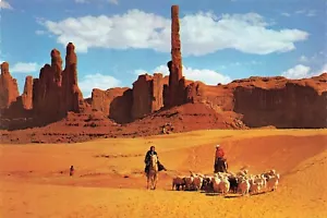 Postal sin publicar de colección Flock of the Dunes Monument Valley Arizona animales - Imagen 1 de 2