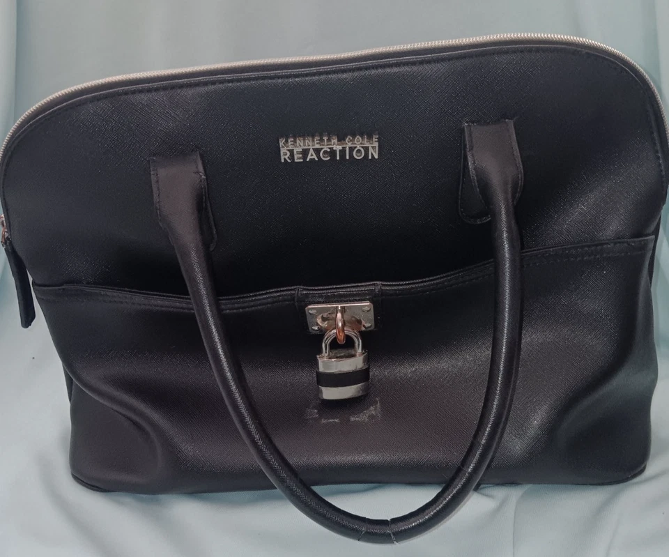 Bolso de mano Kenneth Cole Reaction de cuero negro para mujer Foto 1 de 4