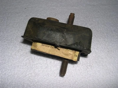 NOS 1978 1979 Ford Fairmont Zephyr Engine Insulator Mount 302 RH D8BZ-6038-A - Image 1 of 3