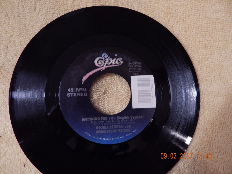 Gloria Estefan : Anything For You 45 Rpm Epic 07759 / NM - Image 1 of 1