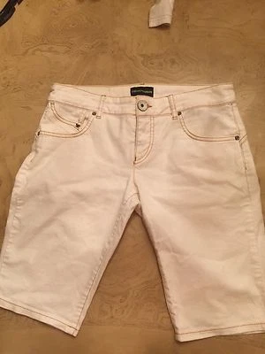 Emporio Armani shorts Women’s Size 29 White - Image 1 of 4
