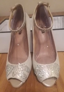 Alex Marie Dress Shoes size 7.5 med, style Brittany, color blush/iridescent - Picture 1 of 12