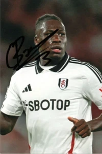 FULHAM & NIGERIA: FOTO DE ACCIÓN FIRMADA POR CALVIN BASSEY 6x4 + certificado de autenticidad - Imagen 1 de 1
